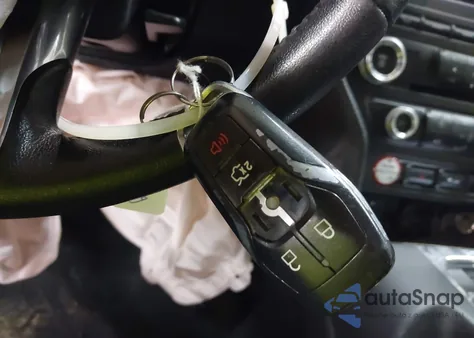 2016 Ford Mustang V6 z USA, uszkodzony, nr VIN 1FA6P8AM8G5321924